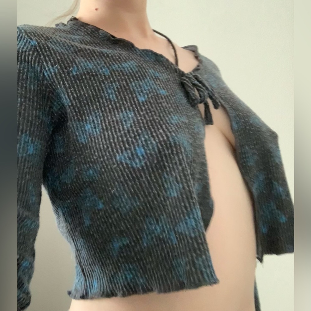 Front clasp butterfly print ribbed cardigan!